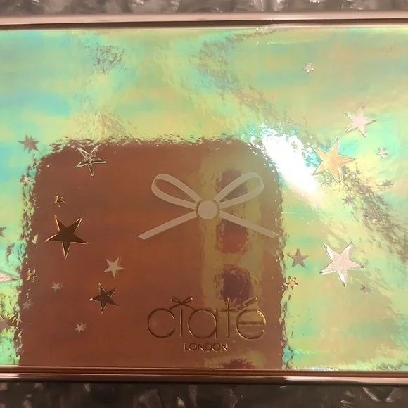 Ciate Eyeshadow Palette with Gold and Brown Shades - Picture 2 of 3
